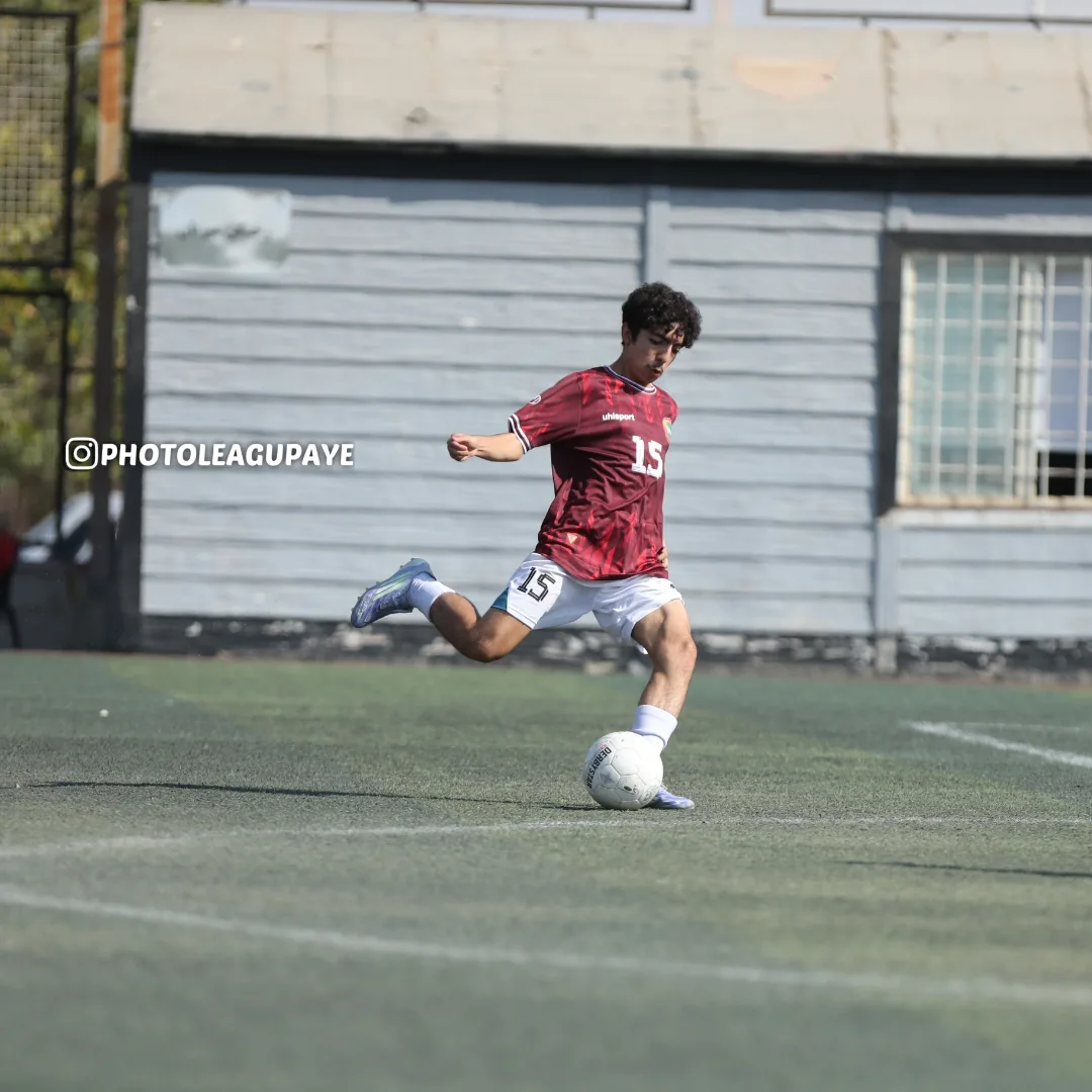 16 yaşlı futbolçu Barbod Bazmbar Azərbaycan U-17 Liqasında klub axtarır